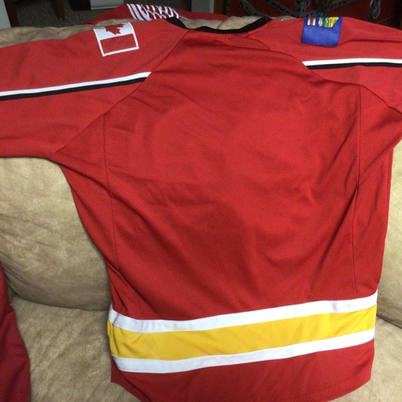 NHL CALGARY Flames jersey - Picture 3 of 4